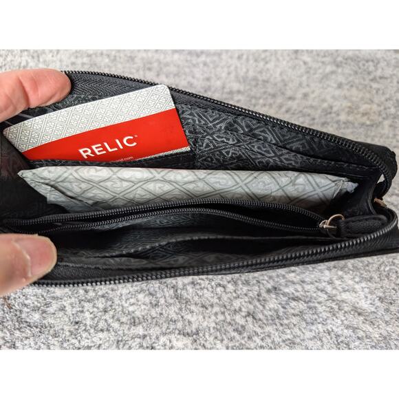 NWOT Relic Black Wallet - Picture 3 of 5